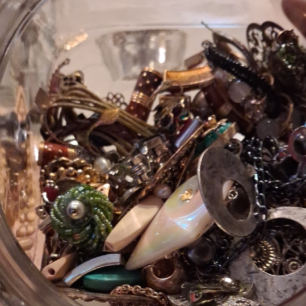 Miscellaneous jewry